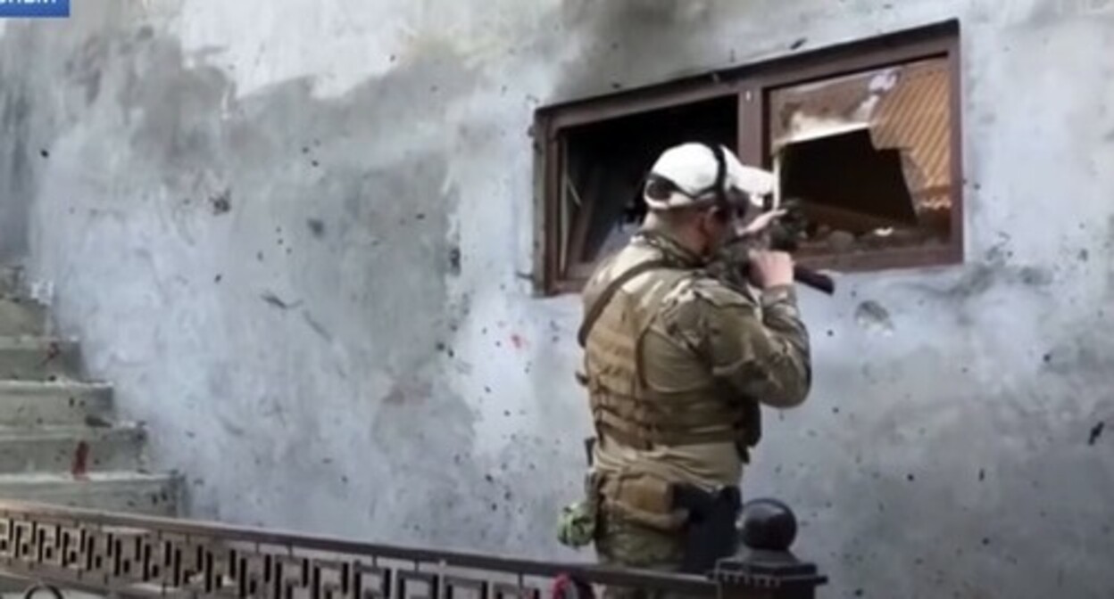 A counterterrorist operation. Screenshot of a video https://www.youtube.com/watch?v=vvqkunIRxIc&amp;feature=emb_logo