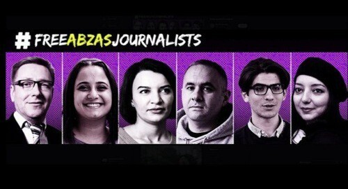 Banner of the #FreeAbzasJournalists campaign, organized by the European Federation of Journalists (EFJ). Photo: https://europeanjournalists.org/blog/2024/08/19/azerbaidjan-23-journalists-in-jail-ahead-of-cop29/