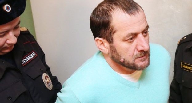 Khamzat Bakhaev, screenshot of a video https://www.m24.ru/videos/ubijstva/01042015/78713