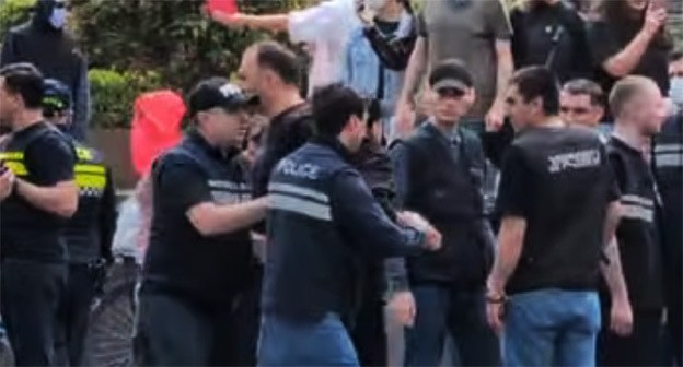 The detention of protesters. Tbilisi, April 21, 2025. Screenshot of a video https://www.instagram.com/p/DItQyfTSME9/?locale=ru&amp;hl=cs the activities of the Meta Company, owning Instagram, are banned in Russia