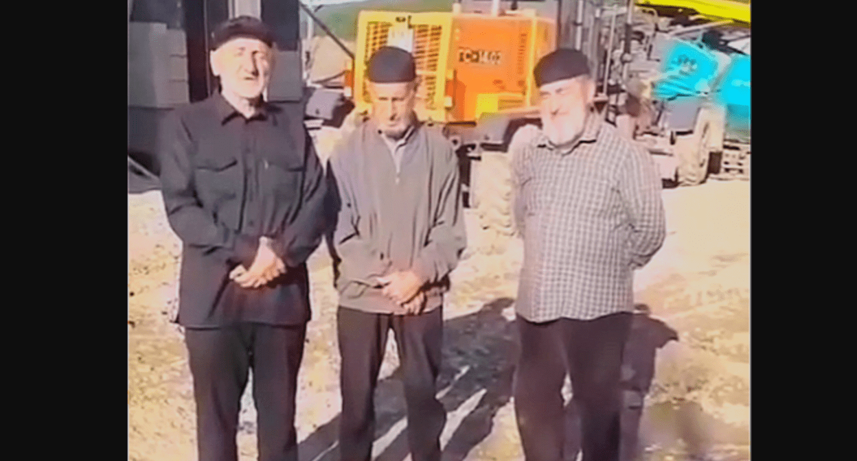 Chechens complain about the demolition of a mosque in a Dagestani village. A frame from the video by auh_media from May 10, 2025, https://www.instagram.com/p/DJfLKA9sWTp/ (On March 21, 2022, the Tverskoi Court of Moscow banned the activities in Russia of the Meta Company, owning the Facebook, Instagram, and WhatsApp, in connection with extremist activities.)
Chechens complain about the demolition of a mosque in a Dagestani village. A frame from the video by auh_media from May 10, 2025, https://www.instagram.com/p/DJfLKA9sWTp/ (On March 21, 2022, the Tverskoi Court of Moscow banned the activities in Russia of the Meta Company, owning the Facebook, Instagram, and WhatsApp, in connection with extremist activities.)