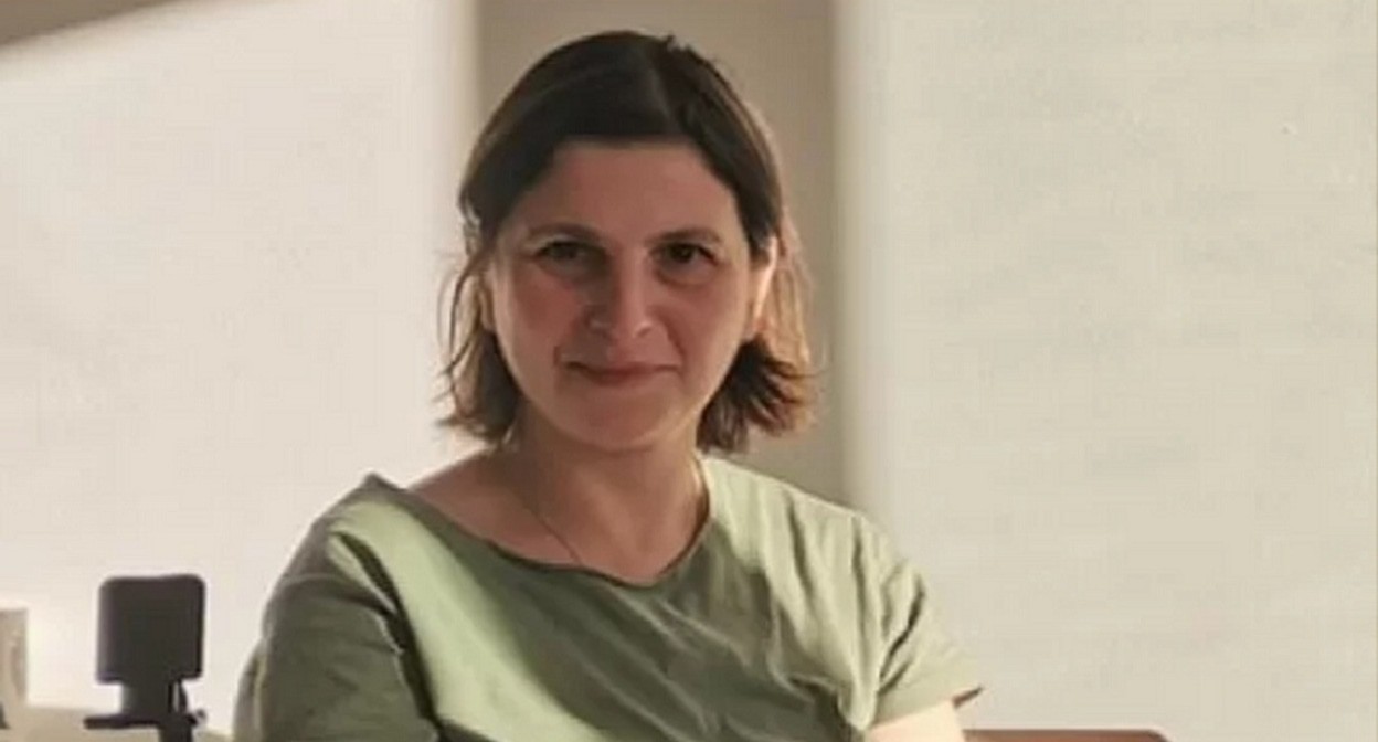 Nino Datashvili. Screenshot of the publication "News Georgia" https://www.newsgeorgia.ge/sud-v-tbilisi-zakljuchil-pod-strazhu-aktivistku-datashvili-obvinjaemuju-v-napadenii-na-pristava/