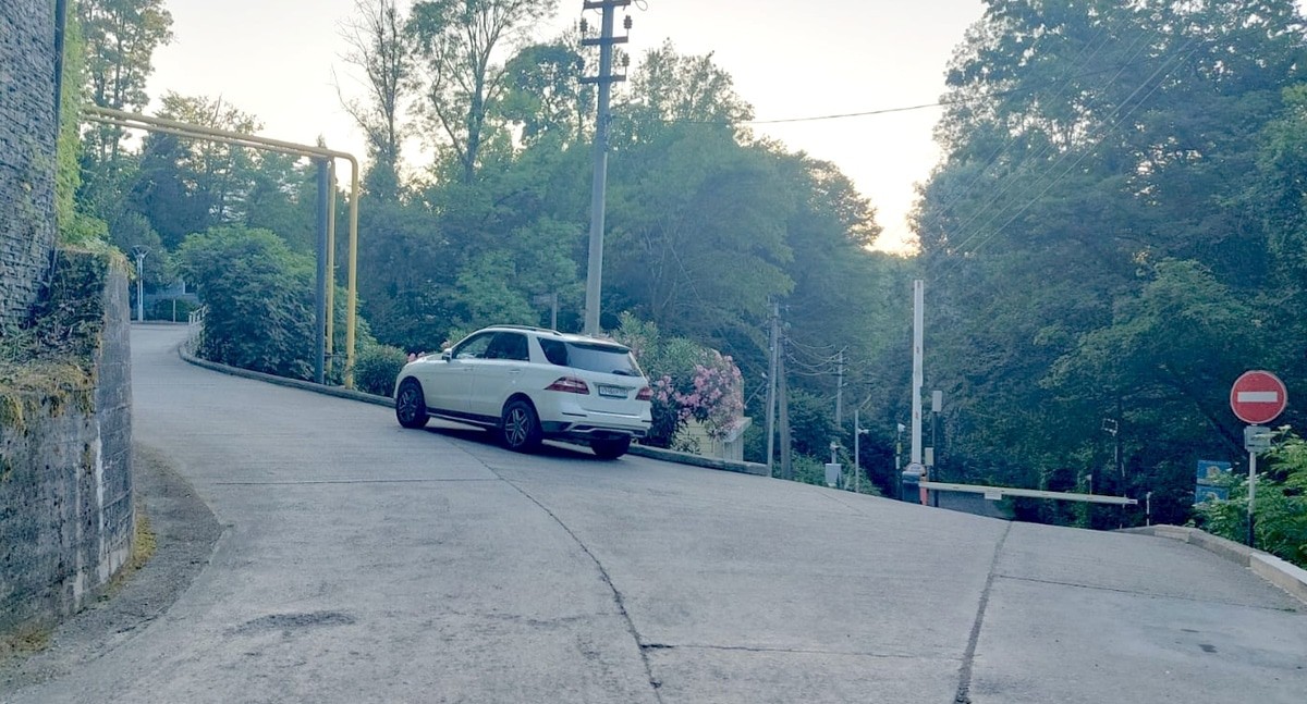 A barrier in the village of Dagomys. Photo provided to "Kavkazsky Uzel" by Roman Ilyin.