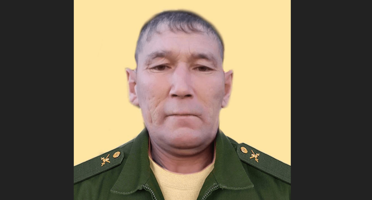 Volgomurat Konskaliev. Screenshot of a photo from the Telegram channel of the Volodarsky District Administration from 21.07.25, https://t.me/regionvol/10438.