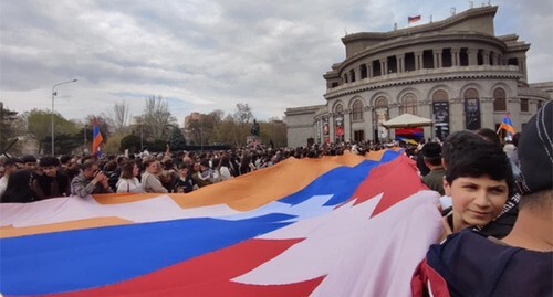 Karabakh displaced persons at a rally in Yerevan. Photo by Alvard Grigoryan for the "Caucasian Knot."