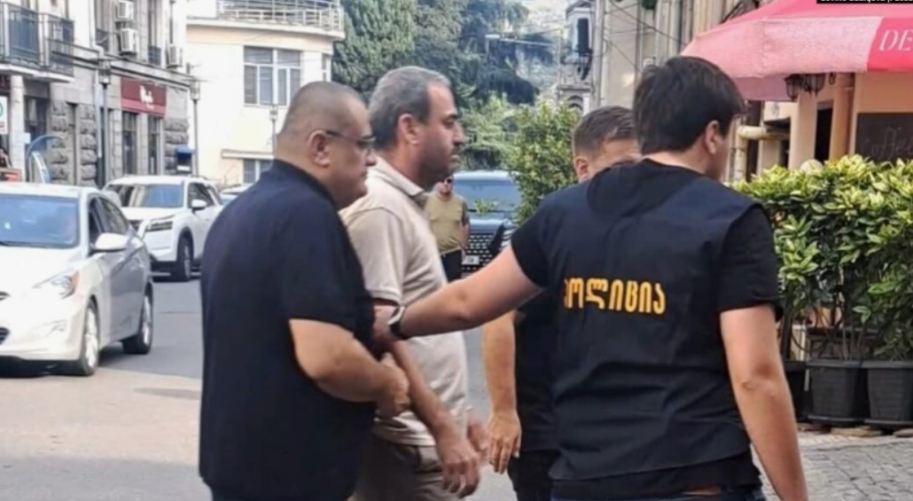 The arrest of Afgan Sadygov. Photo screenshot: https://dzen.ru/a/Z2HkH54sHEmzhxeH