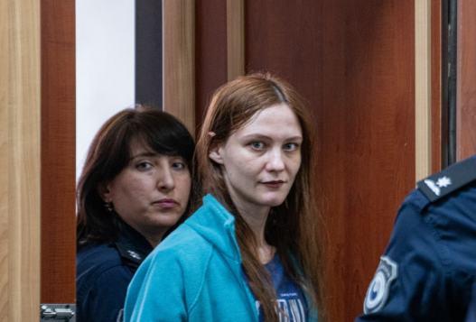 Anastasia Zinovkina in court. Screenshot from the Telegram channel "Artem Gribul in Prison" https://t.me/artemgribul/178.