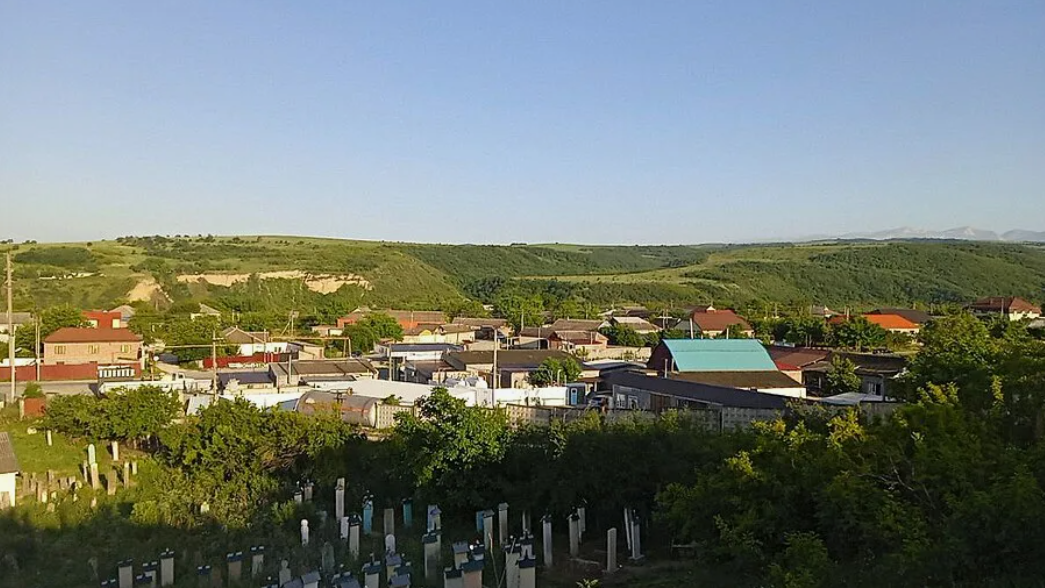 The village of Novokuli. Photo screenshot from https://ru.wikipedia.org/wiki/Новокули#/media/