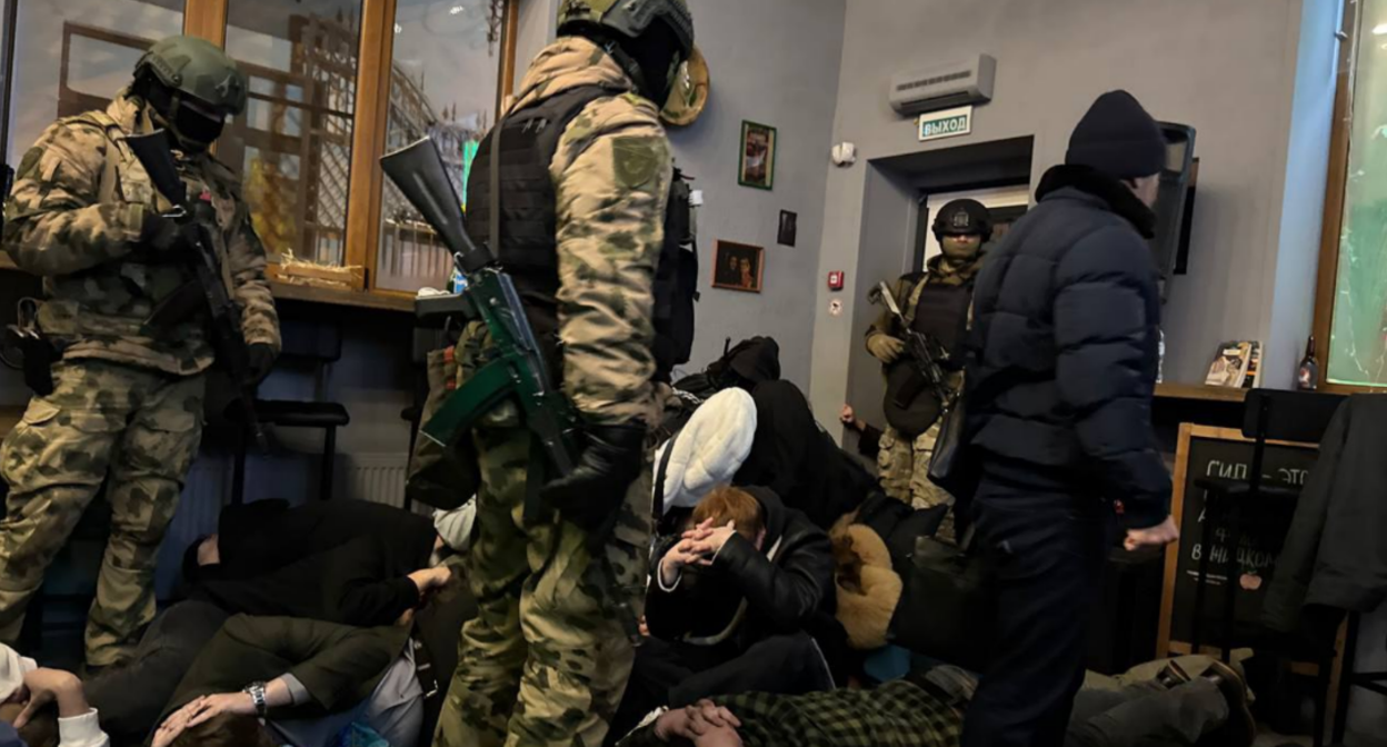 Detention of participants in the "Limonov Readings" in Krasnodar. Screenshot from the "National Human Rights Defense" Telegram channel, January 18, 2026, https://t.me/rightsofnation/2453.