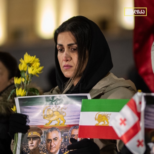 Framework: Iranian citizens joined protesters outside the Georgian parliament for the 420th day in a row. 21.01.2025 Photo: Publika /https://www.facebook.com/photo?fbid=1659761348756742&set=pcb.1659761538756723