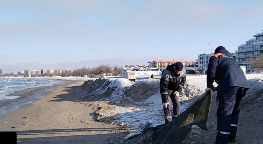 The situation at a beach in Kuban. Screenshot from the Krasnodar Krai Emergency Response Center, January 23, 2026, https://t.me/opershtab23/14901.