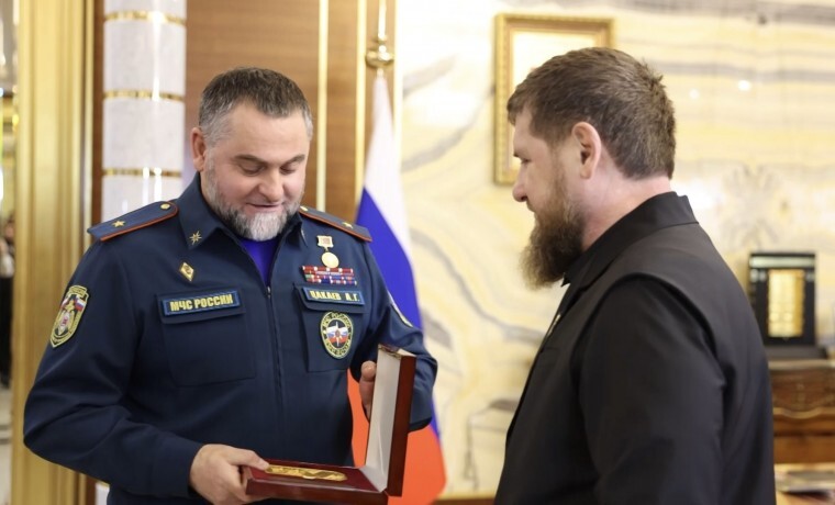 Alikhan Tsakayev and Ramzan Kadyrov, photo from the Grozny State Television and Radio Broadcasting Company website https://grozny.tv/news/main/74840