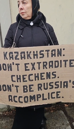 Still: Activists gathered in Vienna outside the Kazakh Embassy regarding the extradition of Chechens Movlaev and Murtazov to Russia. Photo: Ichkeria Roza
/ Facebook