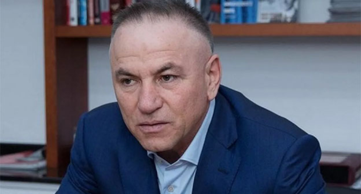 Rizvangadzhi Isayev. Photo: https://chernovik.net/content/inye-smi/vozvrashchenie-dagestanskogo-evropeyca-kavpolitоsya-stroit-v