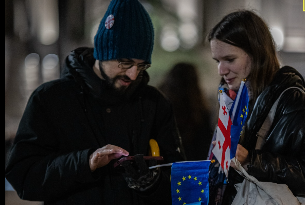 Protesters outside the Georgian Parliament. Photo screenshot from Publika https://www.facebook.com/photo?fbid=1695037485229128&set=pcb.1695037538562456