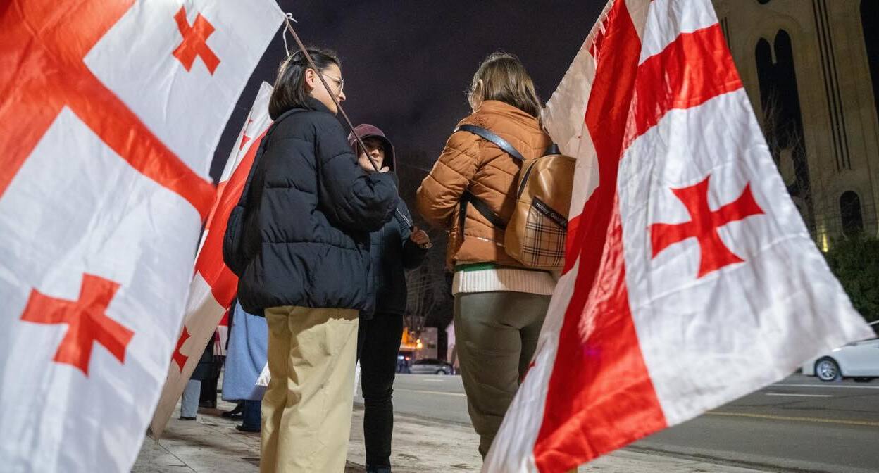 Protesters on Rustaveli Avenue, March 2, 2026. Photo: Nino Kikvadze / Publika