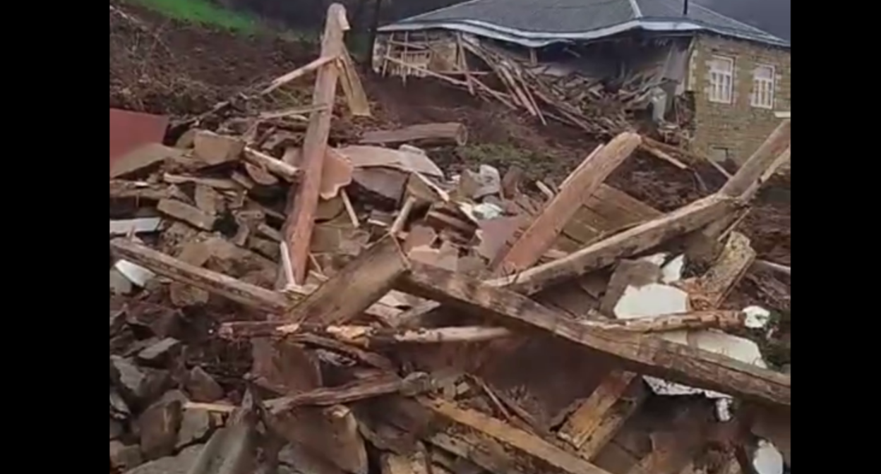 A destroyed house in the village of Kirki. Still from a video from Zapir Gasanov's Telegram channel, April 5, 2026, https://t.me/ZapirGasanov/18275.