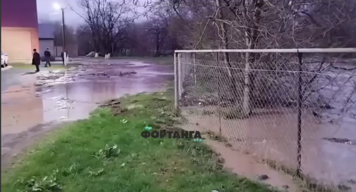 Residents of Sunzha demanded coastal protection work due to the rains. Photo: Fortanga / Telegram channel