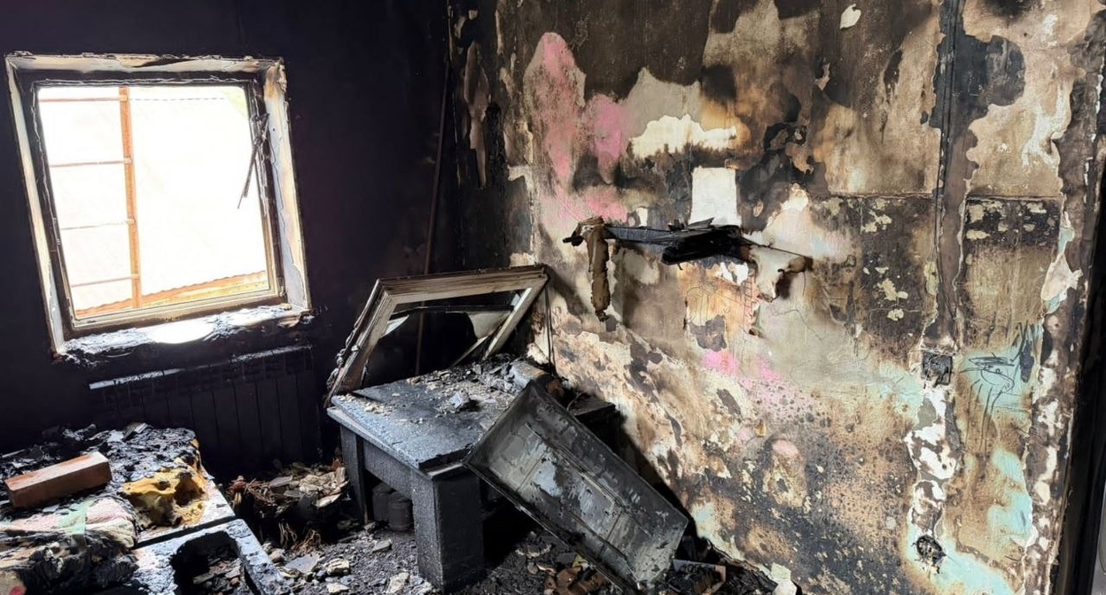 A burned-out house on Pushkin Street in Tuapse. Photo: "My Tuapse" / VKontakte
