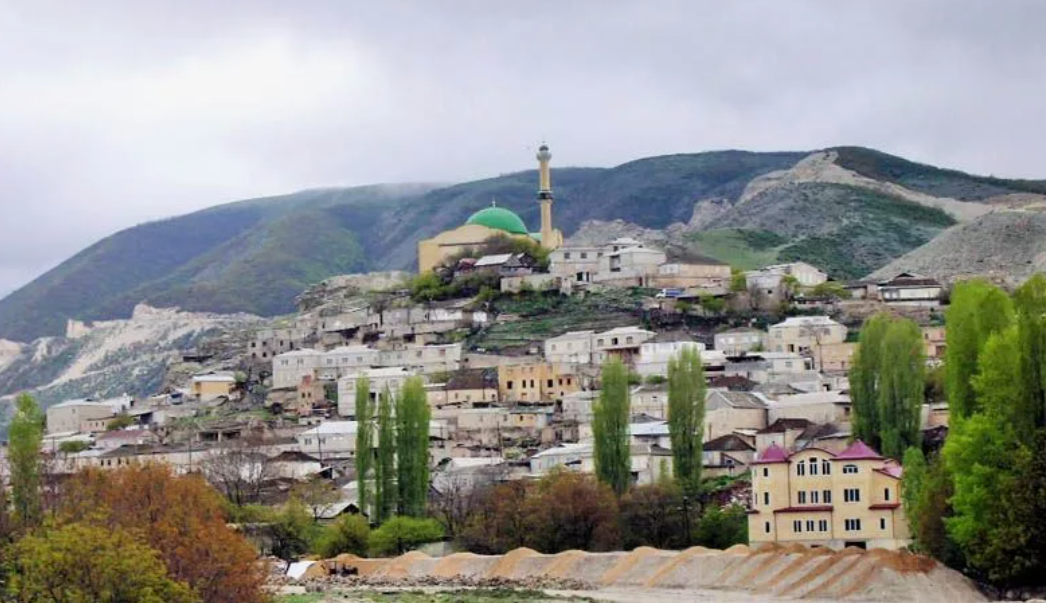The village of Gubden. Screenshot of photo https://blog.welcomedagestan.ru/dagestan/karabudahkentskij/gubden/