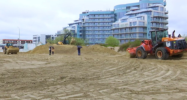 Sanding beaches in Anapa. May 8, 2026. Video screenshot: https://t.me/opershtab23/15989