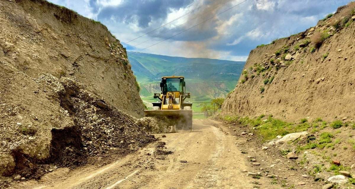 Roadworks in the mountains of Dagestan. Photo: Ministry of Transport of Dagestan https://t.me/mintransRD/13475 Roadworks in the mountains of Dagestan. Photo: Ministry of Transport of Dagestan https://t.me/mintransRD/13475