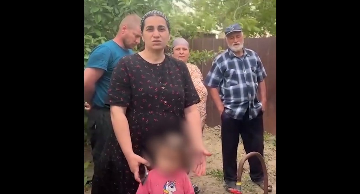 A still from a video message from residents of the village of Gornaya Proleika to the Chairman of the Investigative Committee of the Russian Federation: https://vkvideo.ru/video-233551398_456449026