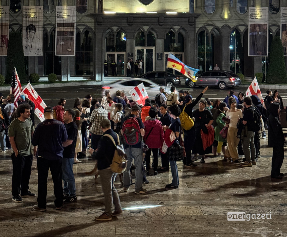Activists outside the Georgian Parliament in Tbilisi on the 560th day of continuous protests. Photo: Netgazeti/ Facebook Activists outside the Georgian Parliament in Tbilisi on the 560th day of continuous protests. Photo: Netgazeti/ Facebook