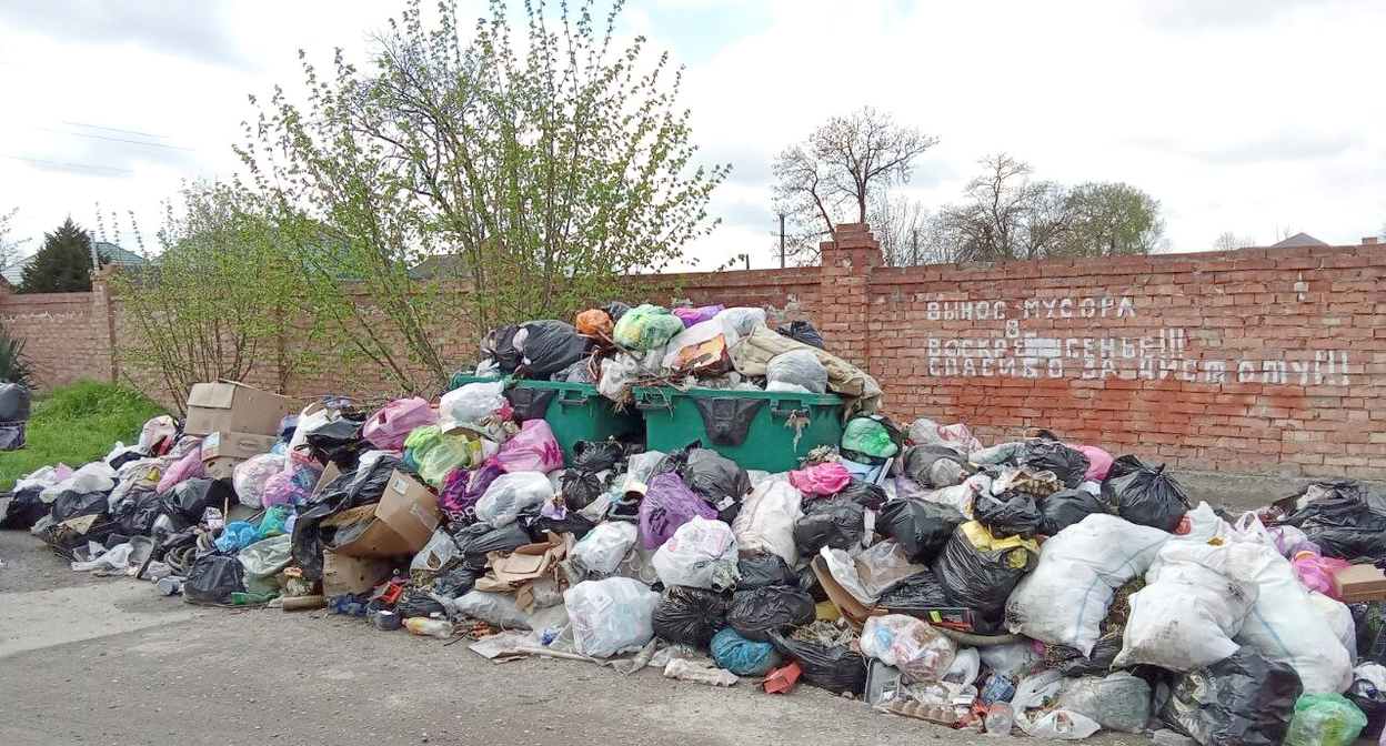Garbage in Nalchik. Photo by "Caucasian Knot."