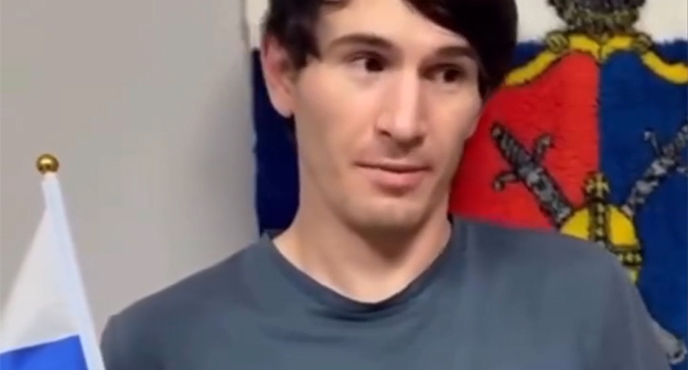 A resident of Dagestan is publicly apologizing on camera. Screenshot of the publication https://www.instagram.com/reel/DayHgHHsaWI (the activities of the company Meta (which owns Facebook, Instagram, and WhatsApp) are banned in Russia) A resident of Dagestan is publicly apologizing on camera. Screenshot of the publication https://www.instagram.com/reel/DayHgHHsaWI (the activities of the company Meta (which owns Facebook, Instagram, and WhatsApp) are banned in Russia)