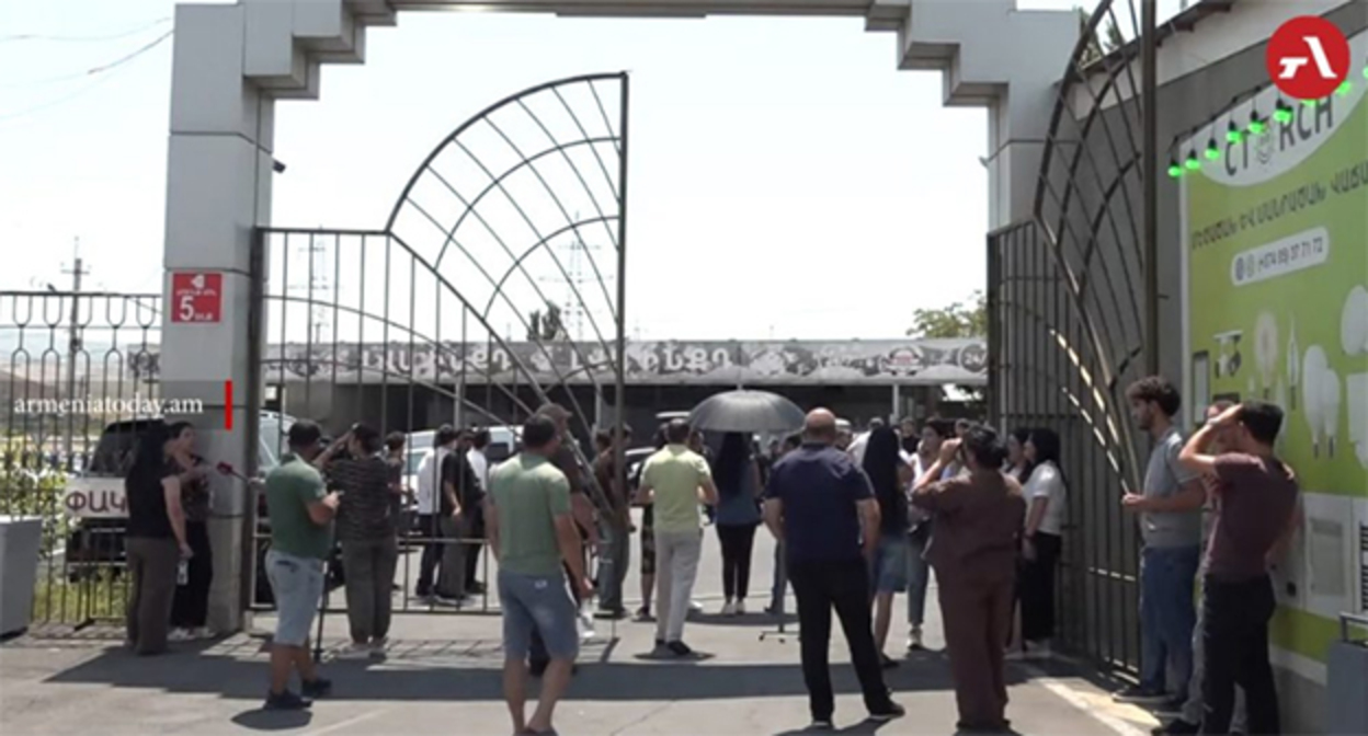 Protest action by employees of Tsarukyan's "Arinj Mall". July 23, 2026. Photo: https://armeniatoday.am/society-ru/1105872/