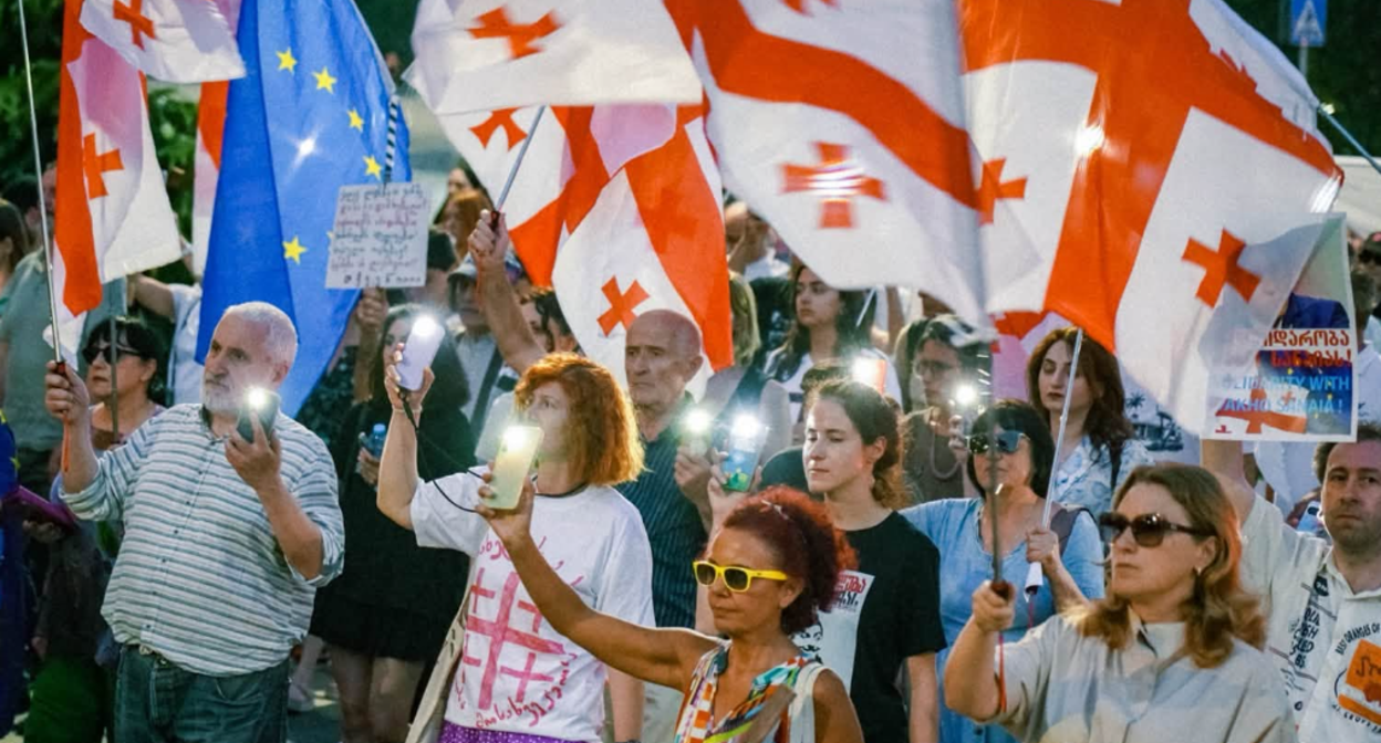March in Tbilisi 25.07.26. Screenshot photo Mo Se, https://www.facebook.com/photo/?fbid=4381690992145639&set=pcb.4381693282145410 (the activities of the company Meta, which owns the social network, are banned in Russia).