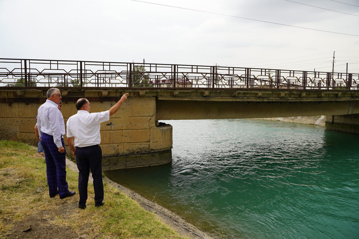Frame of the emergency bridge in the village of Bavtugai, Kizilyurt district. Photo: Administration of Kizilyurt / https://mo-kizilurt.ru/organy-mestnogo-samoupravleniya/ofitsialnye-vizity-i-rabochie-poezdki-glavy-goroda/bavtugajskij-most-pod-pristalnym-vnimaniem-administracii/ Frame of the emergency bridge in the village of Bavtugai, Kizilyurt district. Photo: Administration of Kizilyurt / https://mo-kizilurt.ru/organy-mestnogo-samoupravleniya/ofitsialnye-vizity-i-rabochie-poezdki-glavy-goroda/bavtugajskij-most-pod-pristalnym-vnimaniem-administracii/