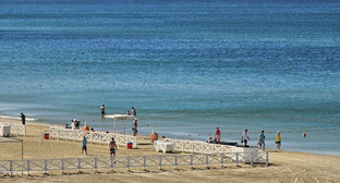 Beach in Anapa. Photo: Yuri Ozarovsky https://vk.ru/seaoz