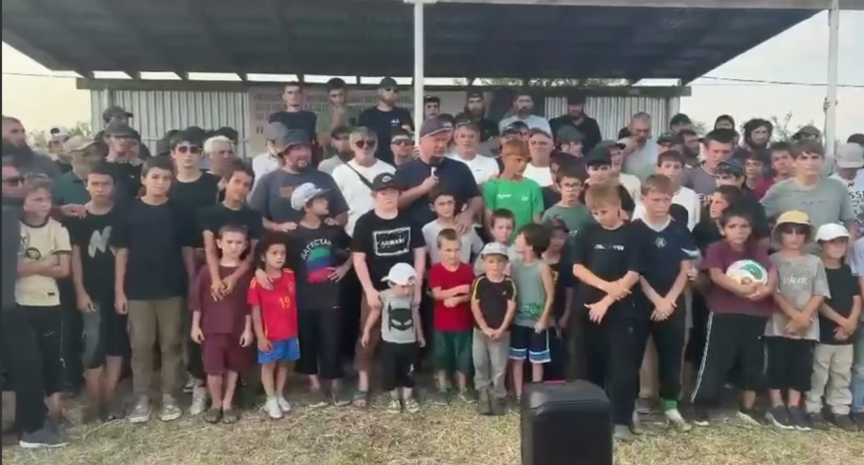 Frame from the video appeal of the residents of the village of Pervomayskoye. Photo: Voice of Dagestan / Telegram channel Frame from the video appeal of the residents of the village of Pervomayskoye. Photo: Voice of Dagestan / Telegram channel