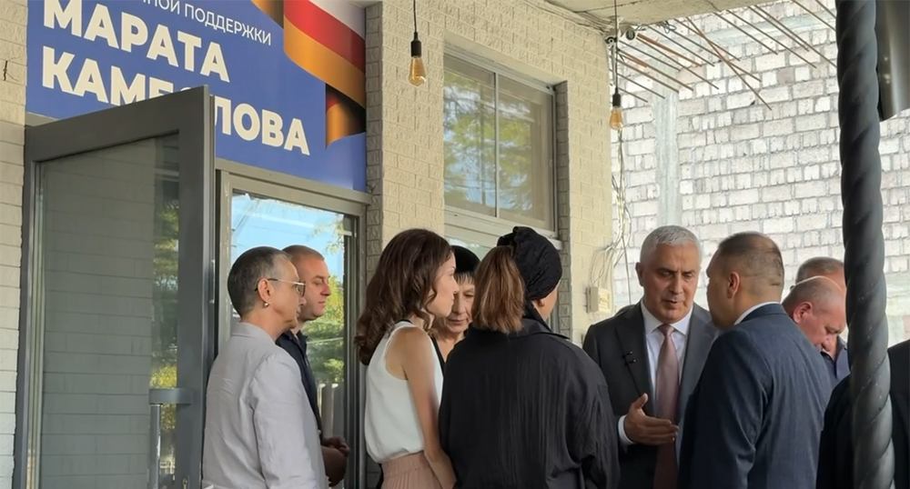Marat Kambolov at a meeting with activists of the public support headquarters. Frame from a video on Marat Kambolov's Telegram channel - https://t.me/maratkambolov/178 Marat Kambolov at a meeting with activists of the public support headquarters. Frame from a video on Marat Kambolov's Telegram channel - https://t.me/maratkambolov/178