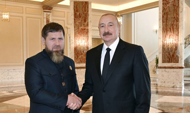Ramzan Kadyrov (left) and Ilham Aliyev. Screenshot from photo dated 10.10.26, https://president.az/ru/articles/view/73828