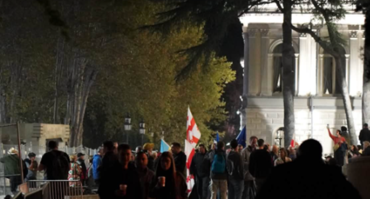 Participants of the action in Tbilisi. Screenshot of a photo by Mo Se from 11.10.26, https://www.facebook.com/photo.php?fbid=4463385567309514&set=pb.100009143454391.-2207520000&type=3 (the activities of the company Meta, which owns the social network, are banned in Russia). Participants of the action in Tbilisi. Screenshot of a photo by Mo Se from 11.10.26, https://www.facebook.com/photo.php?fbid=4463385567309514&set=pb.100009143454391.-2207520000&type=3 (the activities of the company Meta, which owns the social network, are banned in Russia).