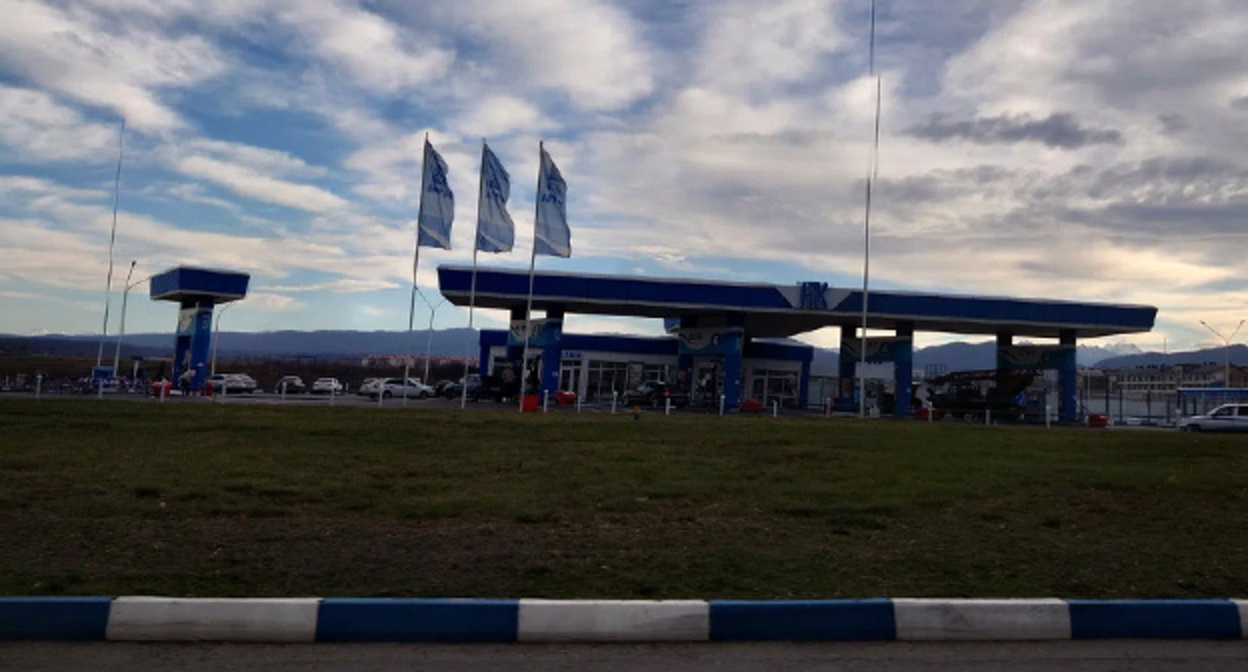 Gas station. Photo: https://yandex.ru/maps/org