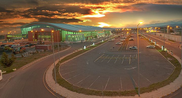 Tbilisi Airport. Photo: Gmaisuradze15. https://ru.wikipedia.org/ Tbilisi Airport. Photo: Gmaisuradze15. https://ru.wikipedia.org/